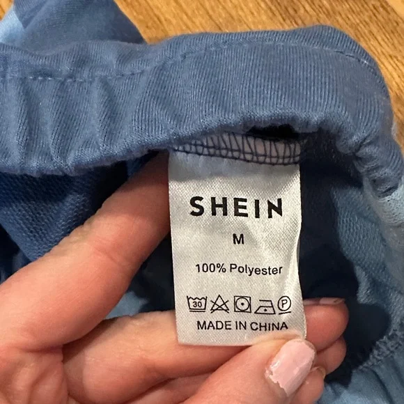 Shein | Women’s Blue and White Colorblock Crop Top and Shorts Set - Picture 9 of 11